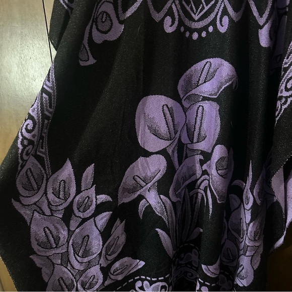 Artesanias San Martin Made in Mexico Purple & Black Women's Poncho Lilies OS - Picture 10 of 12
